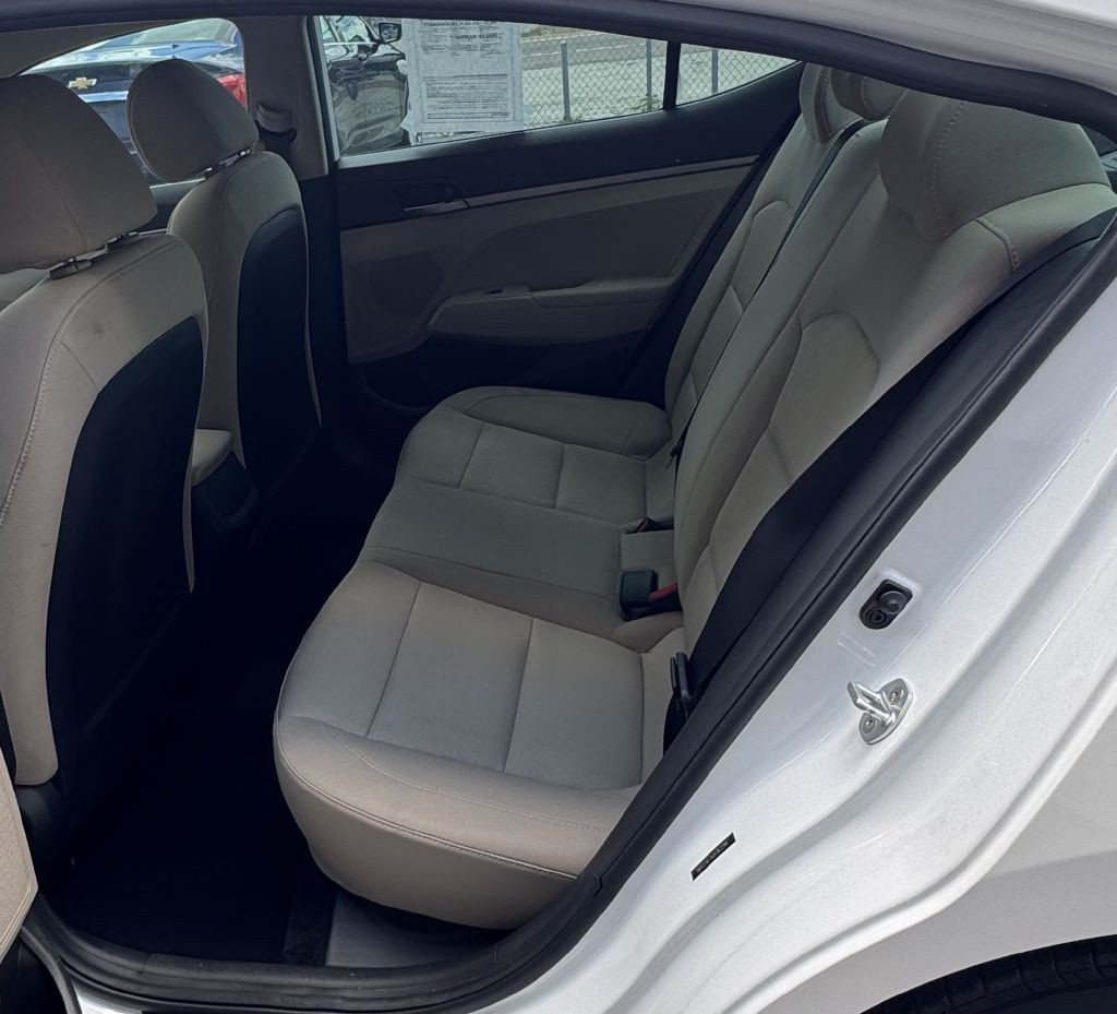 2018 Hyundai Elantra Image 13