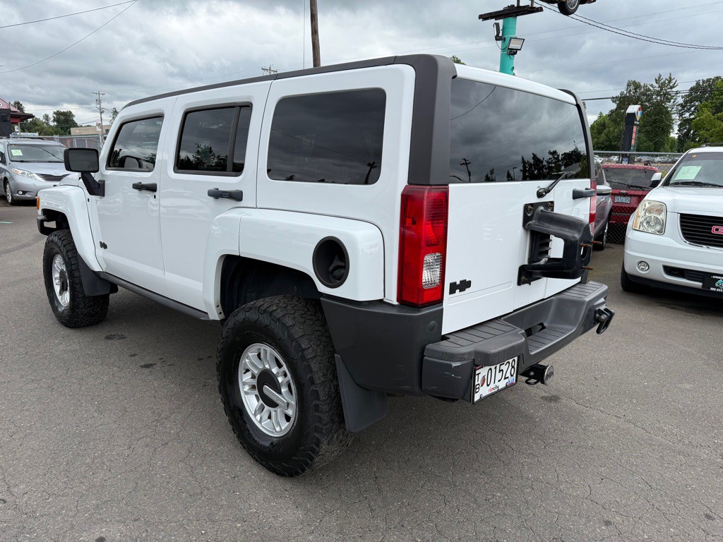 2008 HUMMER H3 Image 2