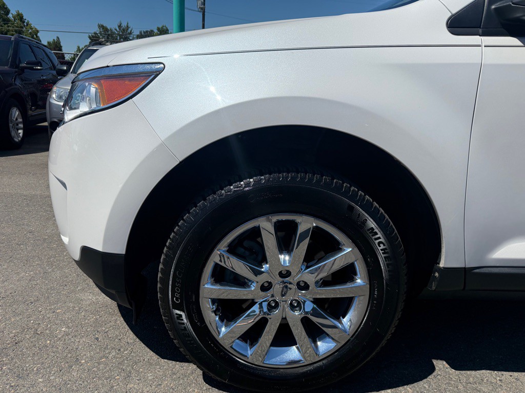 2011 Ford Edge Image 2