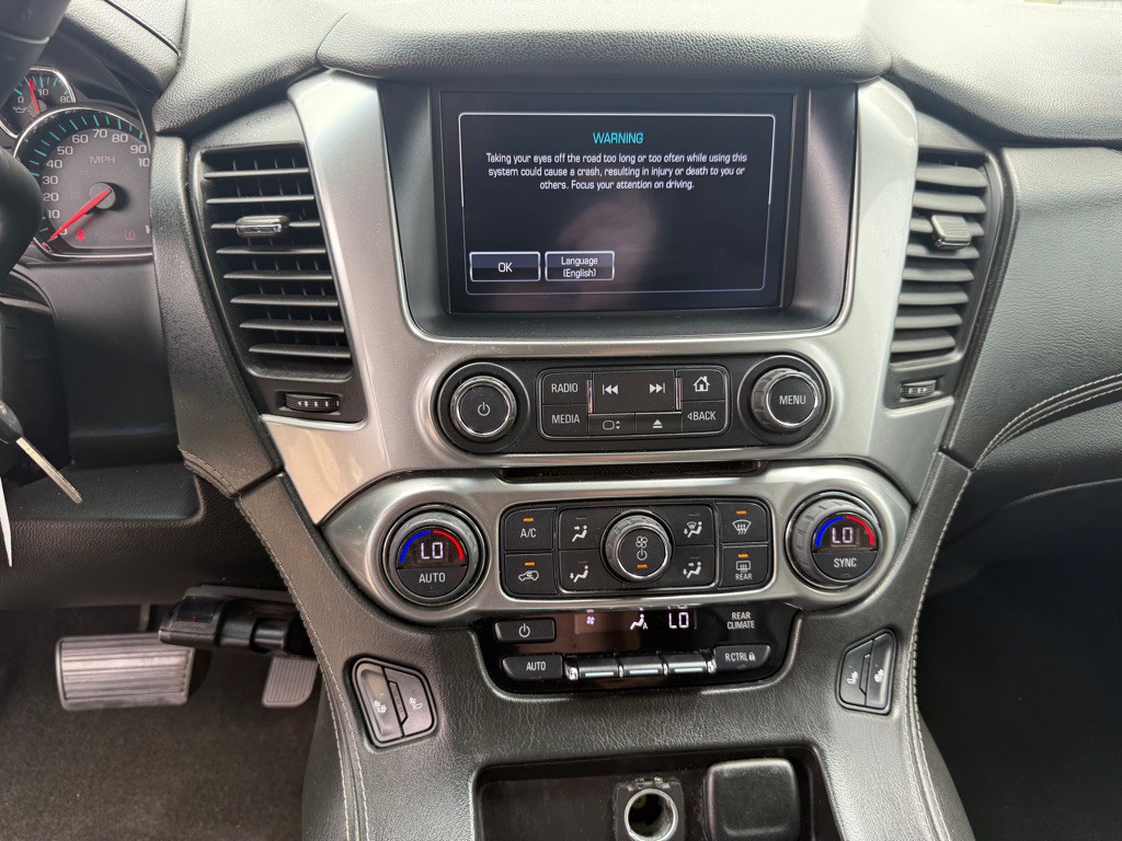 2017 Chevrolet Suburban Image 19