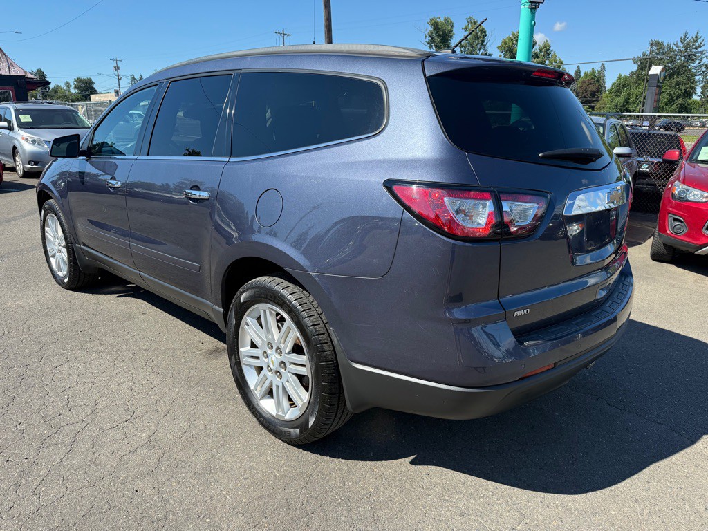 2014 Chevrolet Traverse Image 2