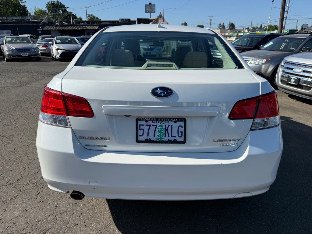 2014 Subaru Legacy Image 3