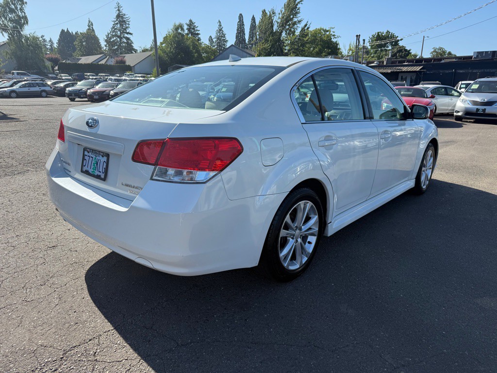 2014 Subaru Legacy Image 4