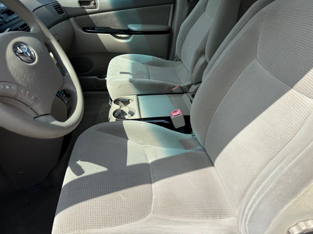 2005 Toyota Sienna Image 7