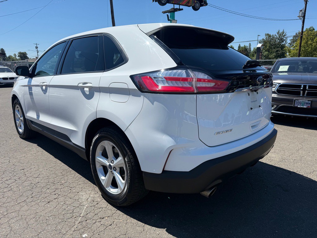 2019 Ford Edge Image 4