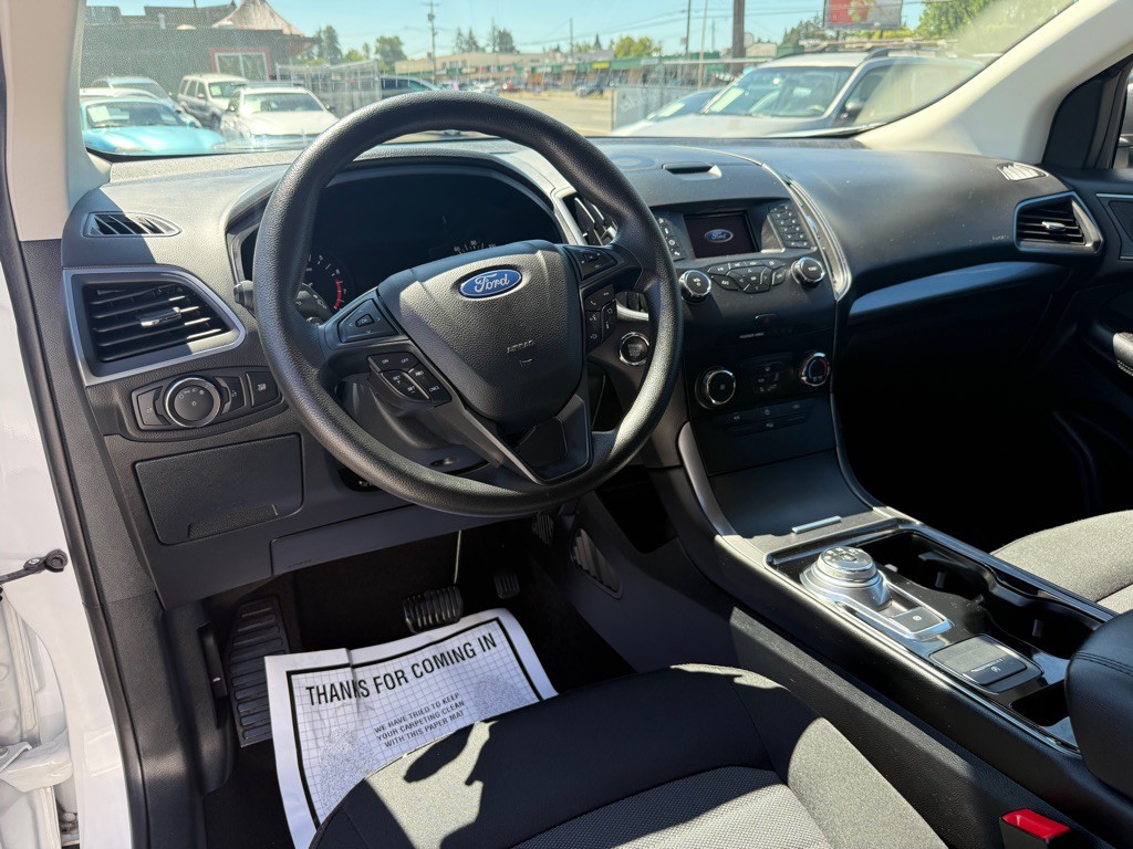 2019 Ford Edge Image 12