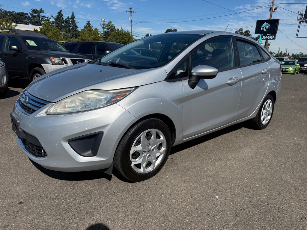 2011 Ford Fiesta Image 1