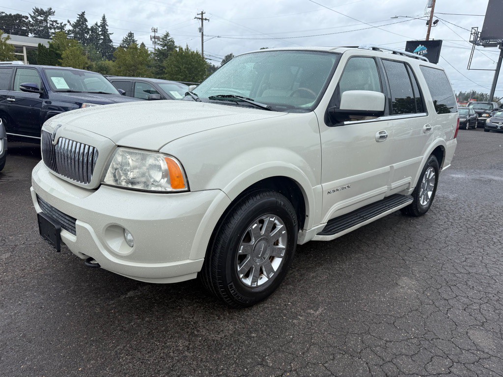 2004 Lincoln Navigator Image 1