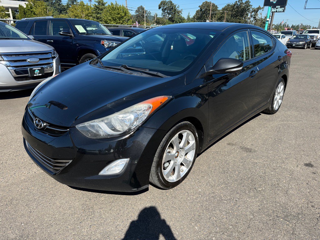 2013 Hyundai Elantra Image 1