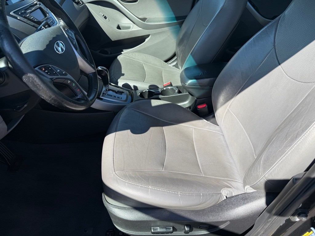 2013 Hyundai Elantra Image 6