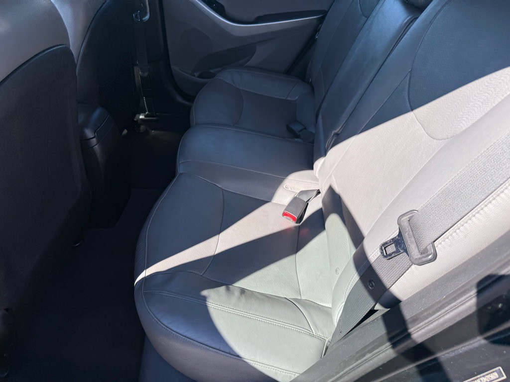 2013 Hyundai Elantra Image 7