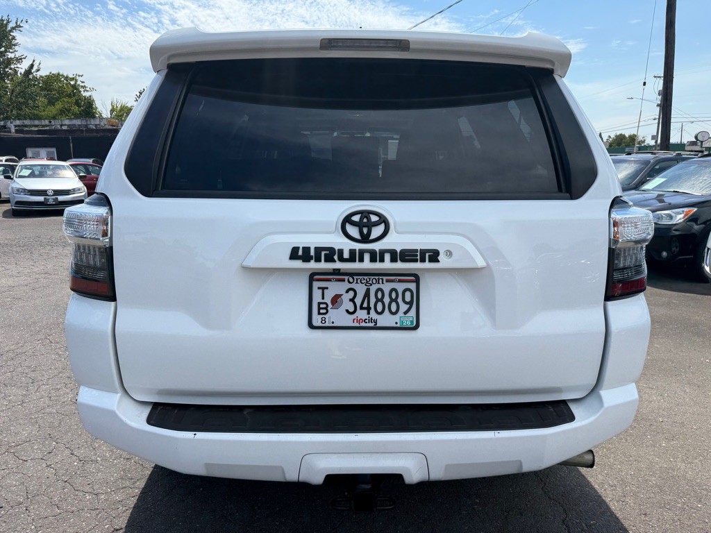 2016 Toyota 4Runner Image 5