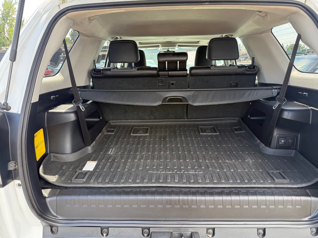 2016 Toyota 4Runner Image 6