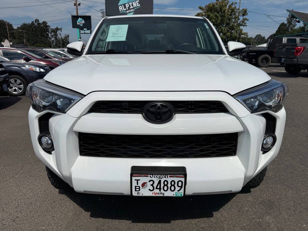2016 Toyota 4Runner Image 9