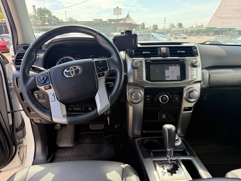 2016 Toyota 4Runner Image 12