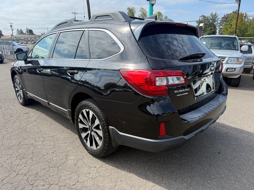 2016 Subaru Outback Image 2