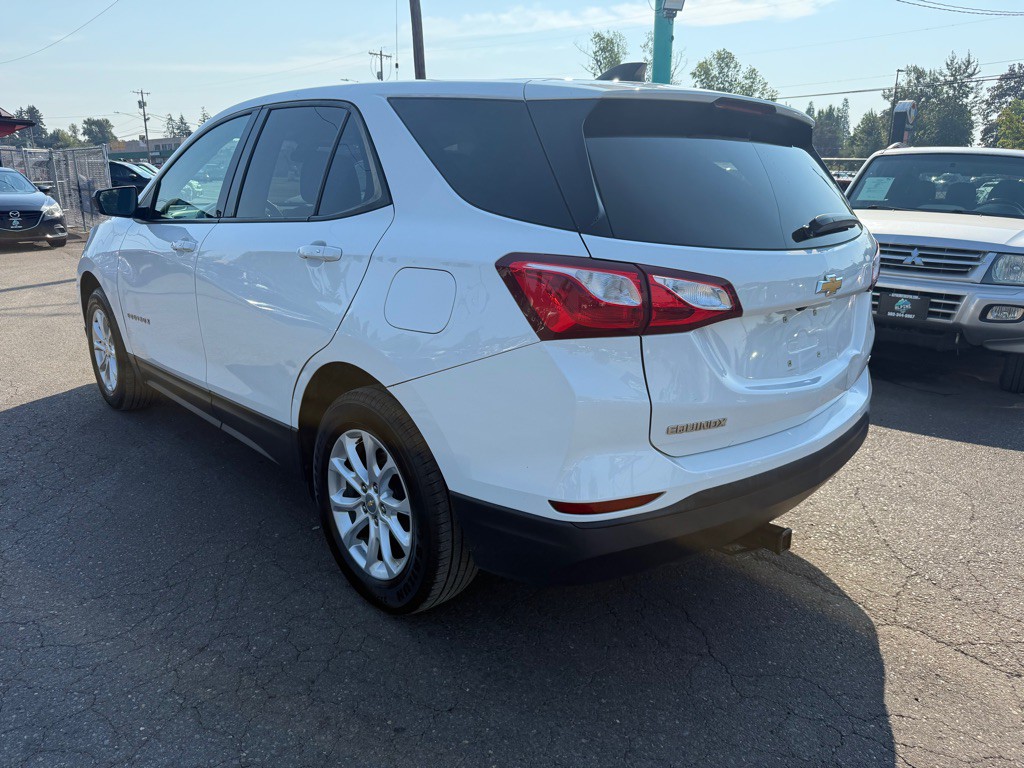 2019 Chevrolet Equinox Image 2