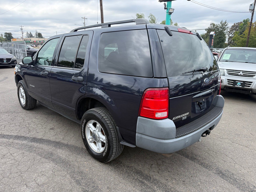 2002 Ford Explorer Image 2