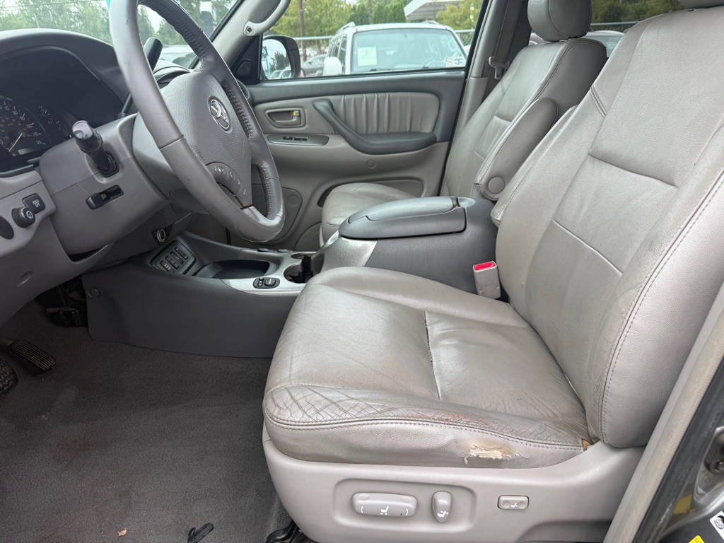 2006 Toyota Sequoia Image 6