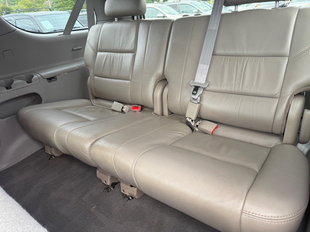 2006 Toyota Sequoia Image 8