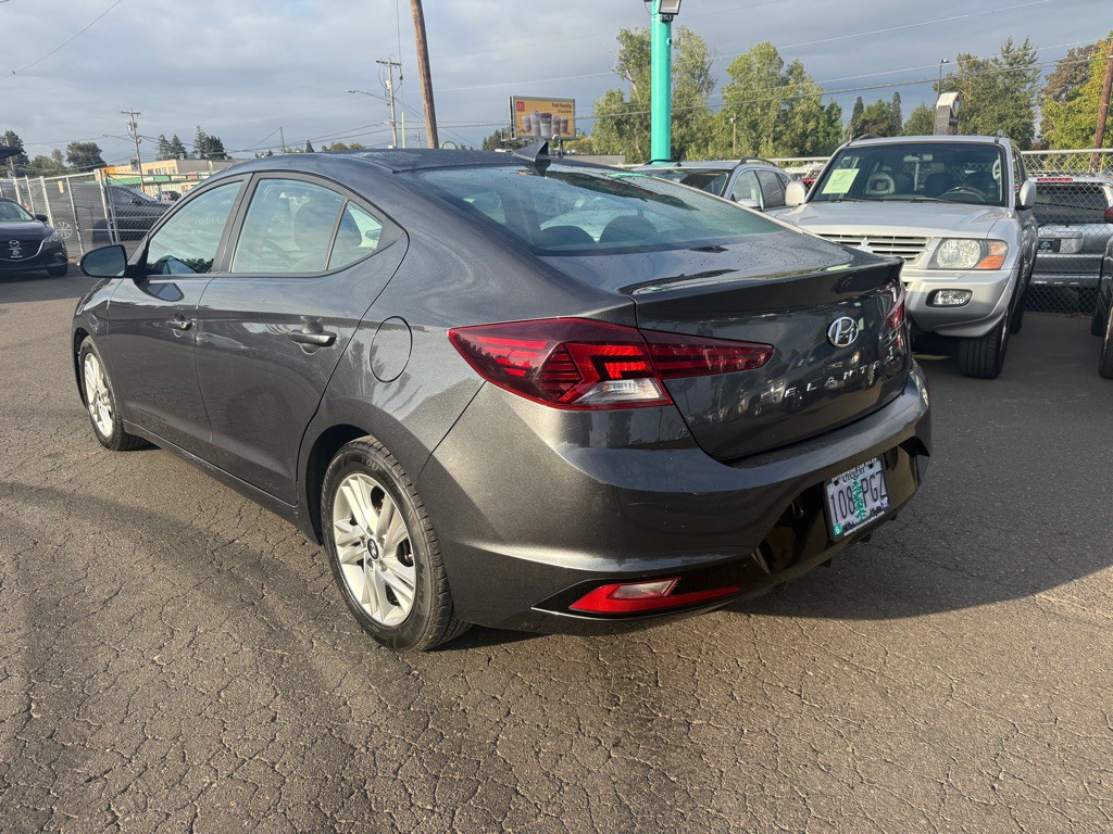 2020 Hyundai Elantra Image 2