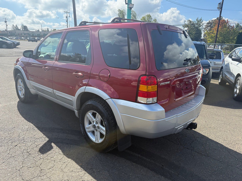 2005 Ford Escape Image 2