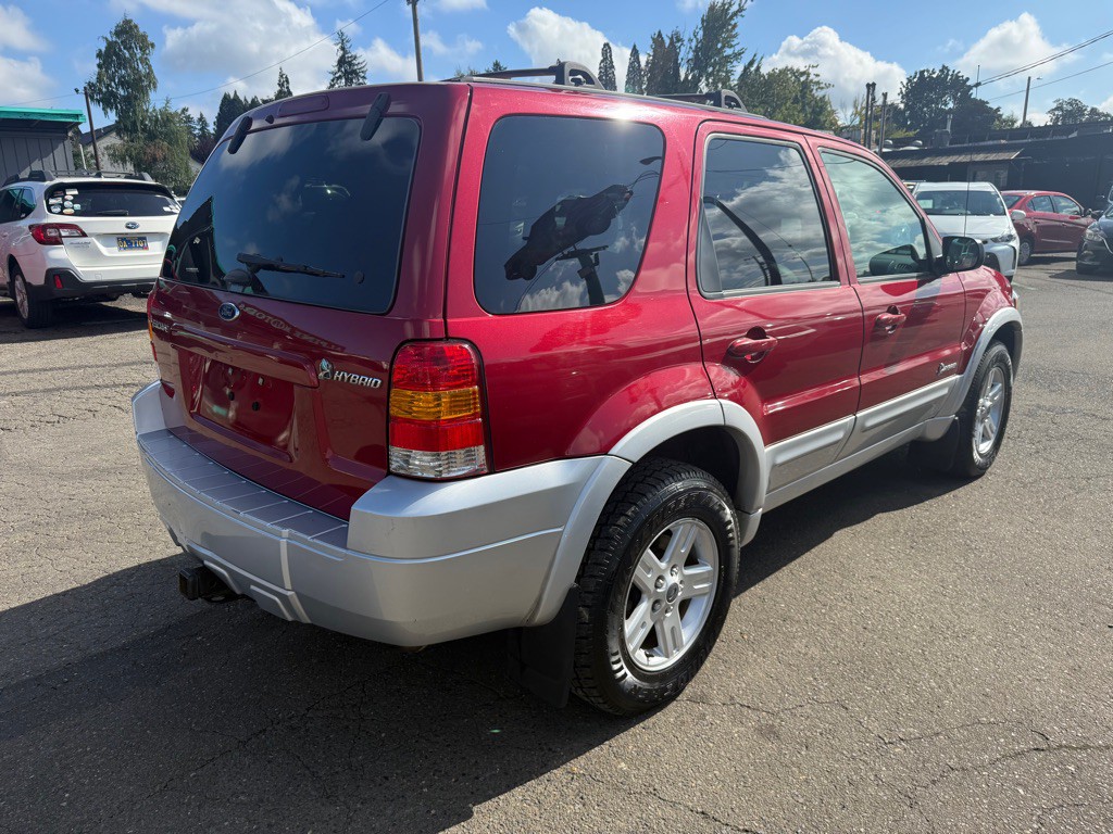 2005 Ford Escape Image 3
