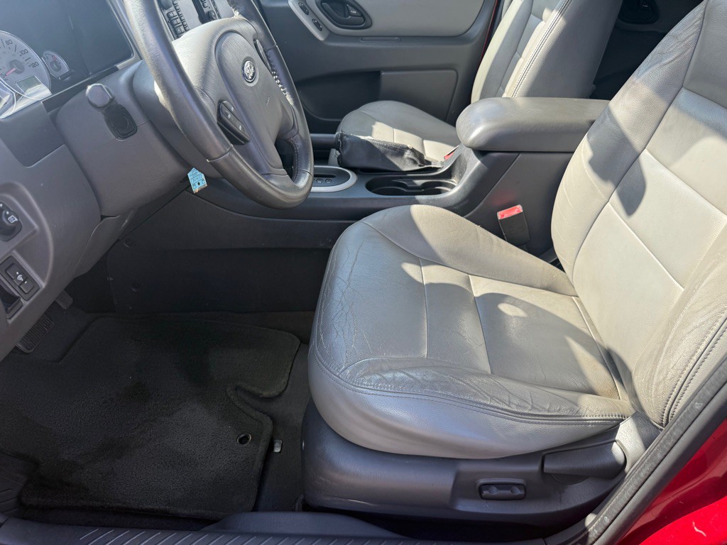 2005 Ford Escape Image 5