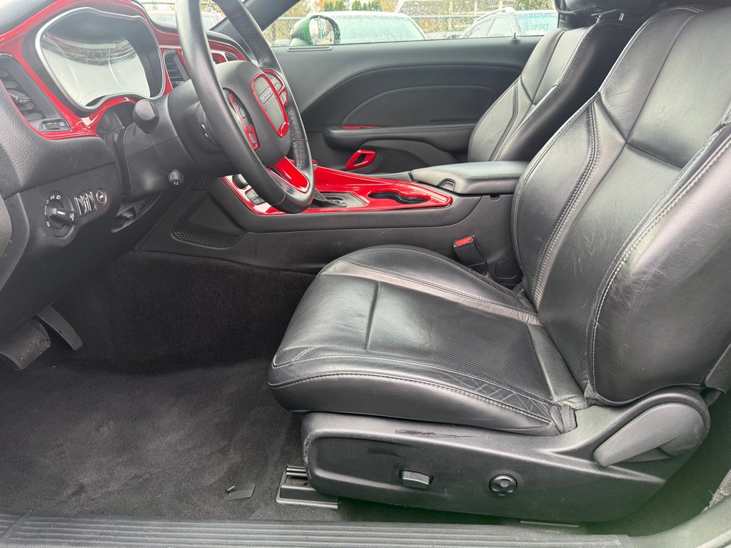 2018 Dodge Challenger Image 9