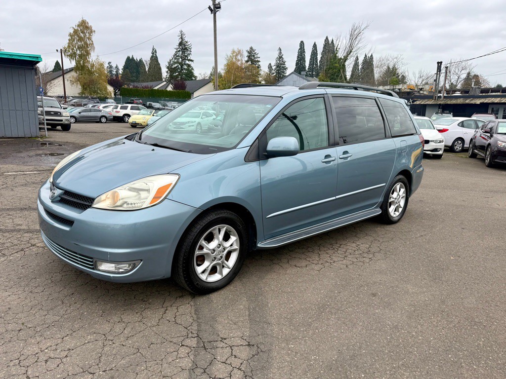 2005 Toyota Sienna Image 1