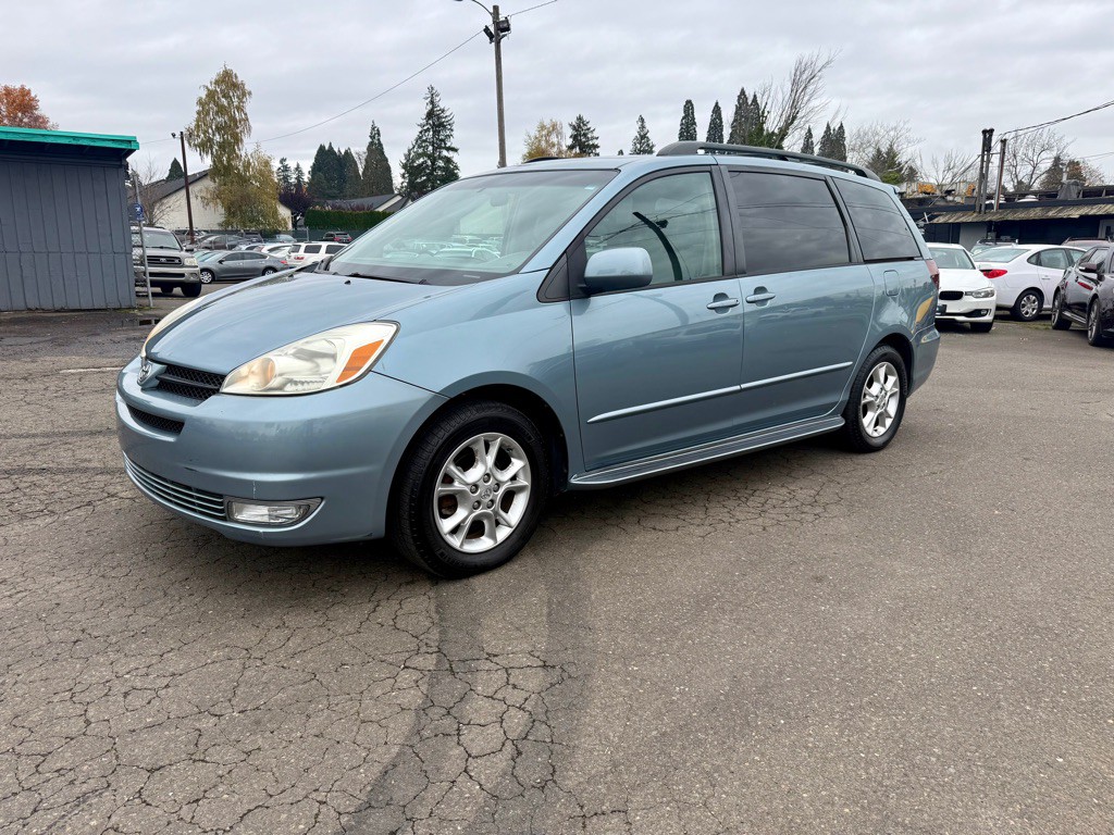 2005 Toyota Sienna Image 2