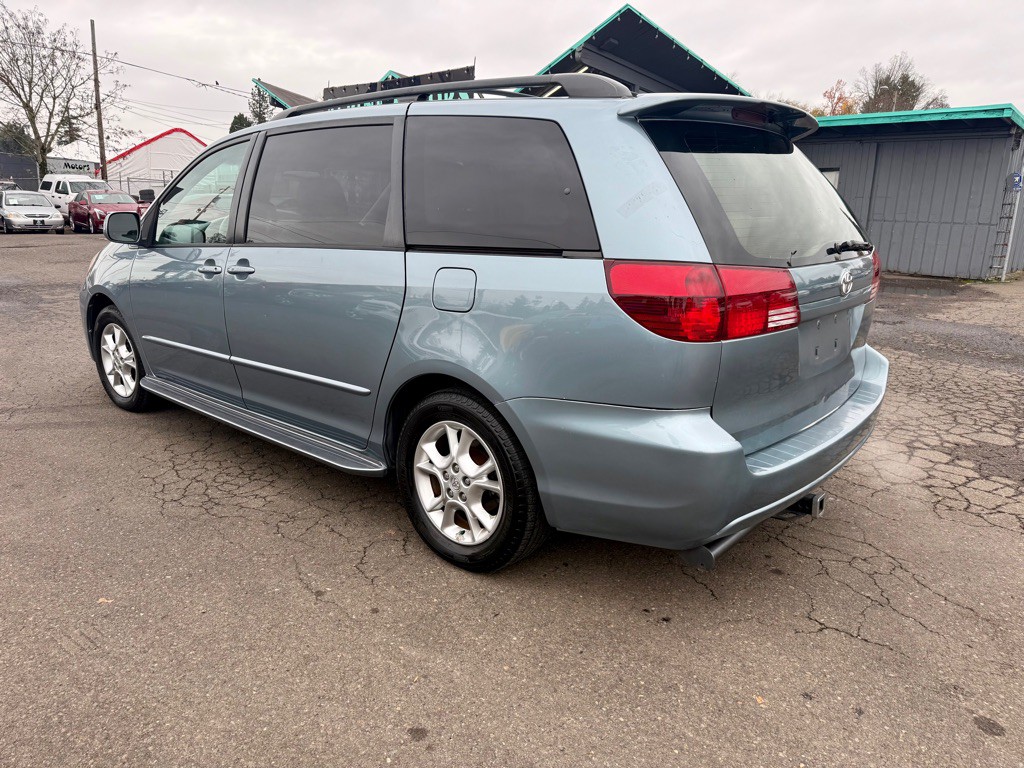 2005 Toyota Sienna Image 3