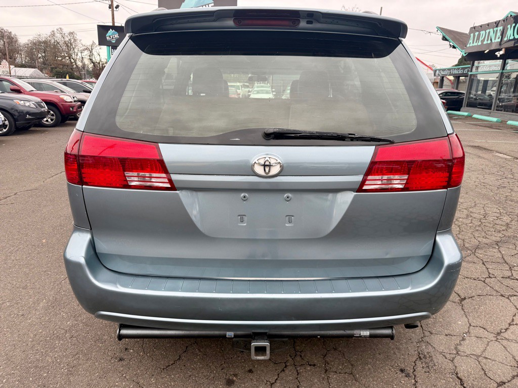 2005 Toyota Sienna Image 4