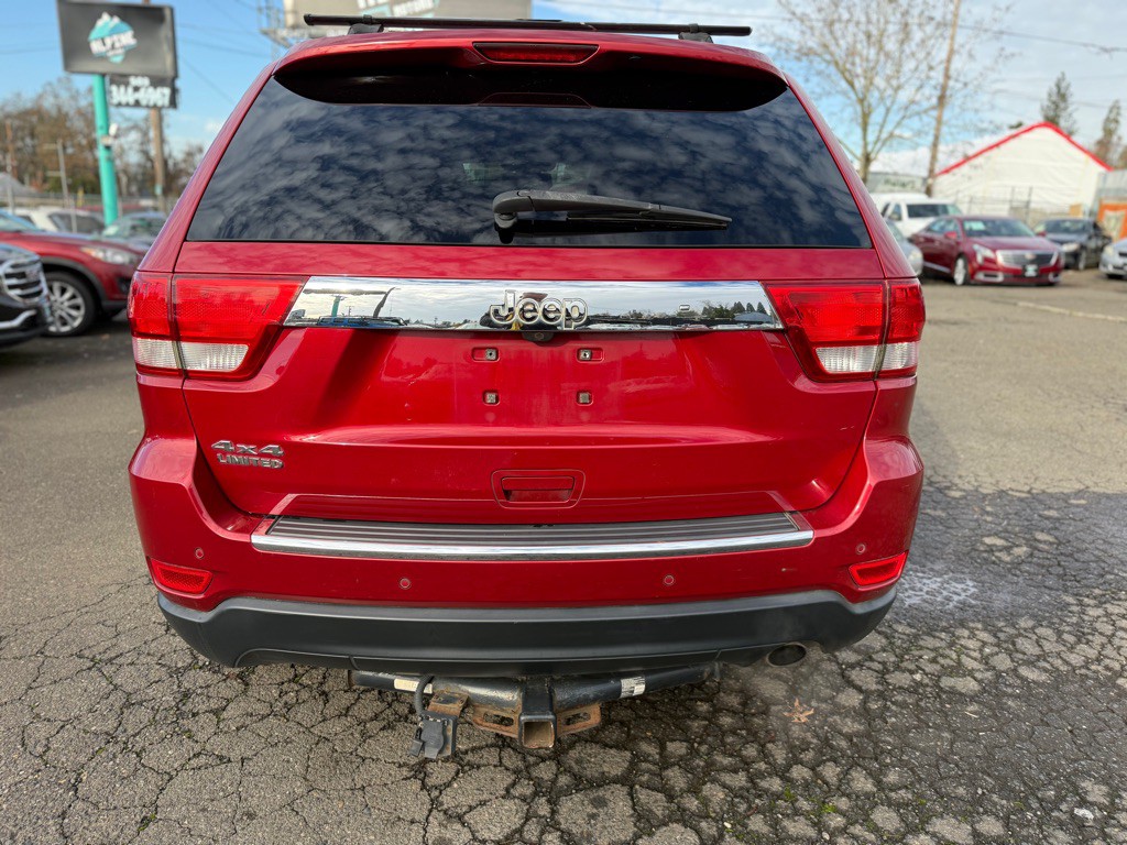 2011 Jeep Grand Cherokee Image 3