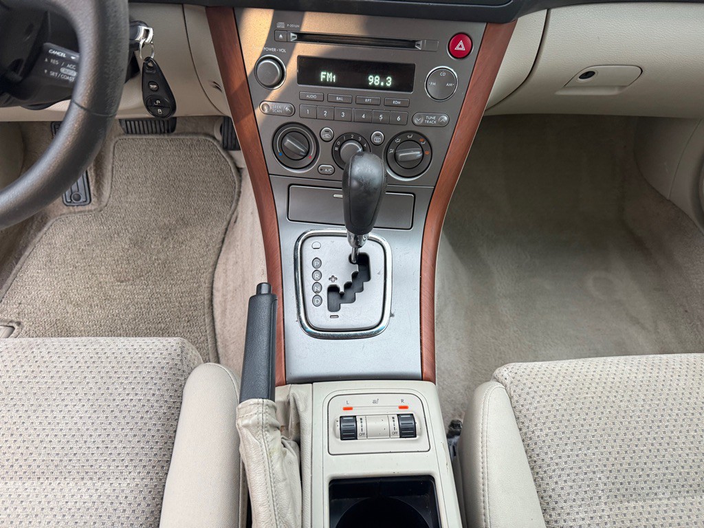 2006 Subaru Legacy Image 9