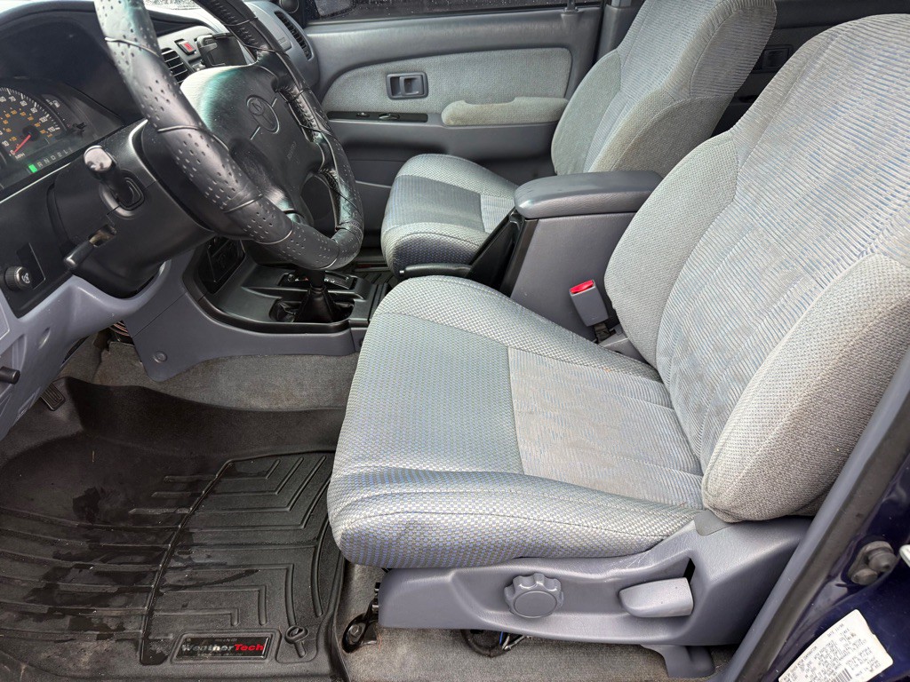 2000 Toyota 4Runner Image 9