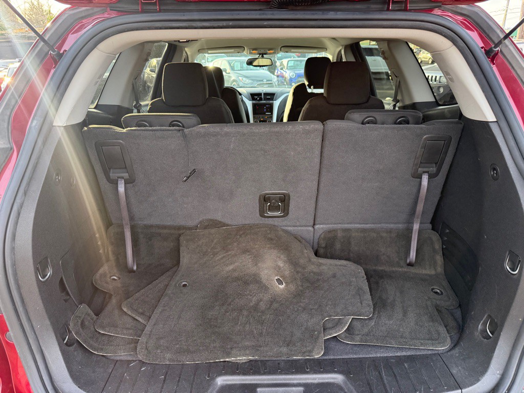 2011 Chevrolet Traverse Image 4