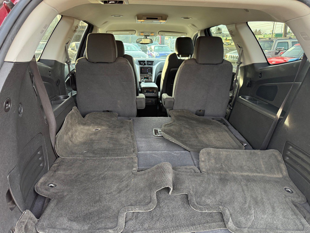 2011 Chevrolet Traverse Image 5