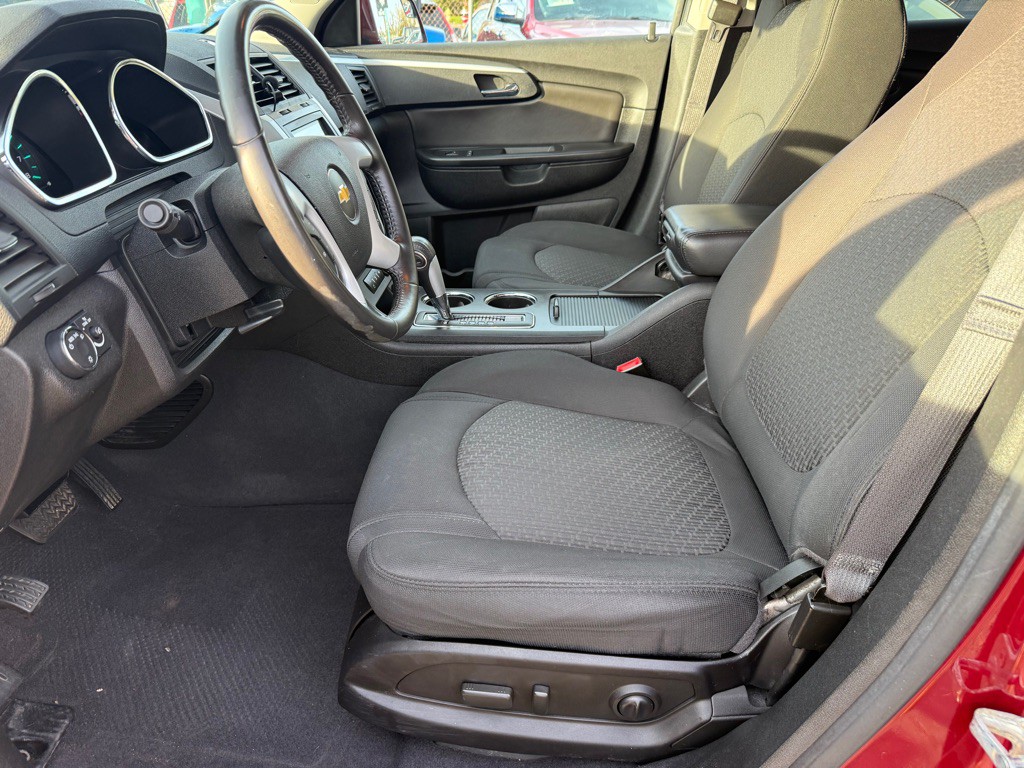2011 Chevrolet Traverse Image 10