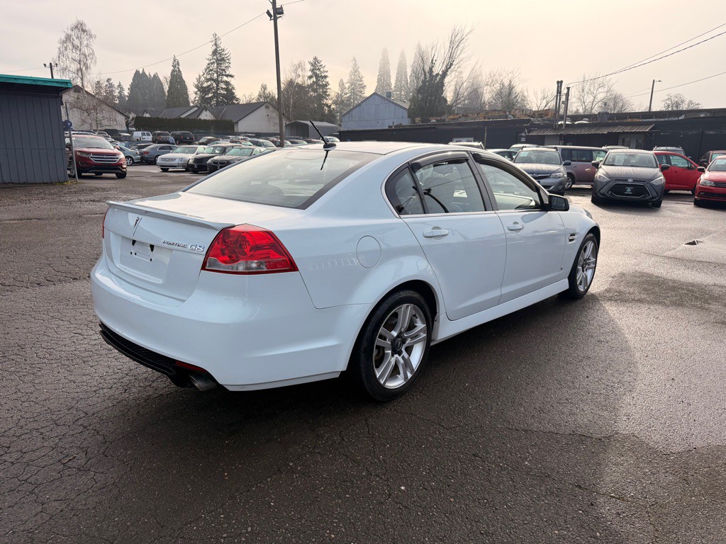 2009 Pontiac G8 Image 6