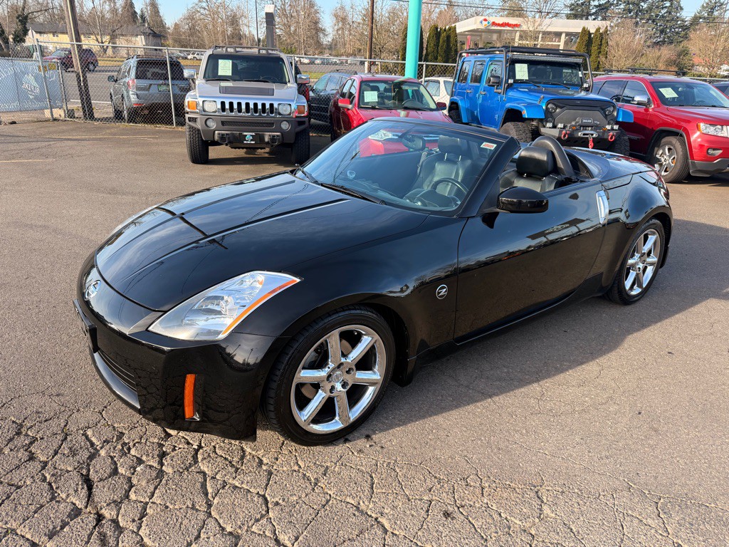 2004 Nissan 350Z Image 2