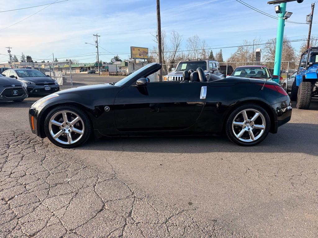 2004 Nissan 350Z Image 4