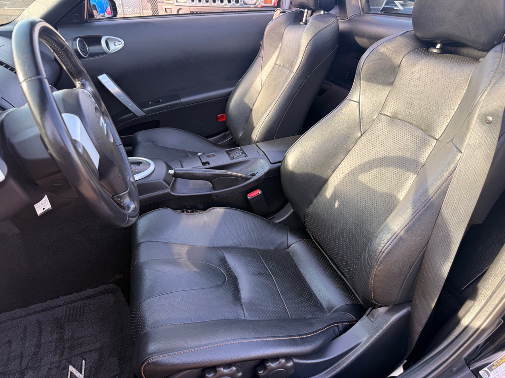 2004 Nissan 350Z Image 12