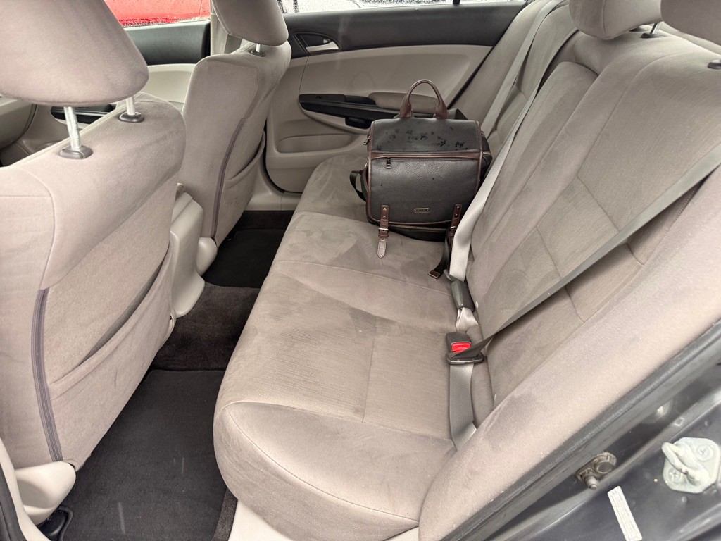2011 Honda Accord Image 7
