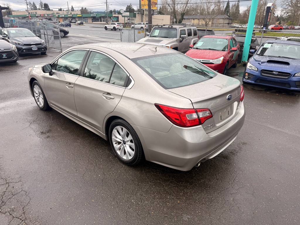 2017 Subaru Legacy Image 6
