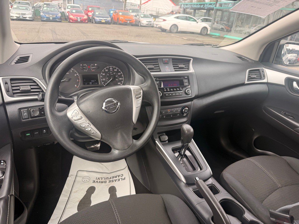 2016 Nissan Sentra Image 7