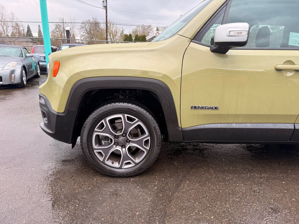 2015 Jeep Renegade Image 3