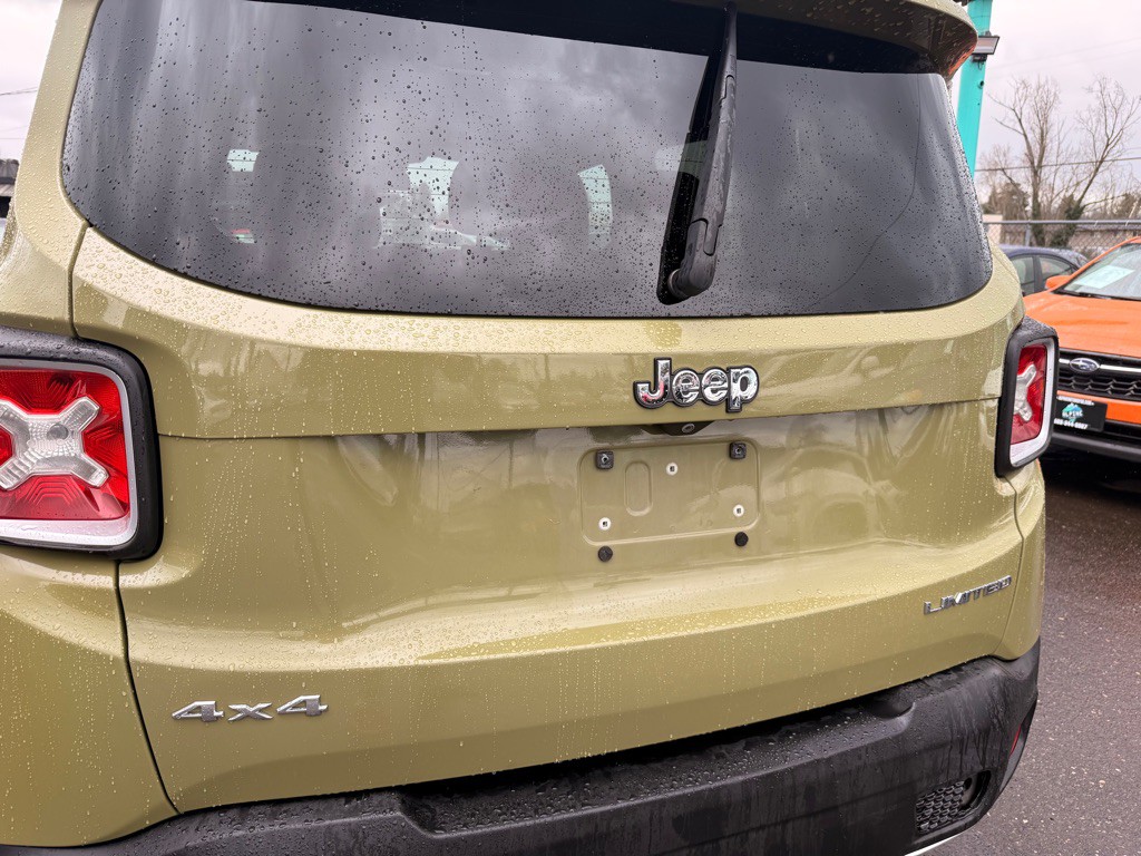 2015 Jeep Renegade Image 6