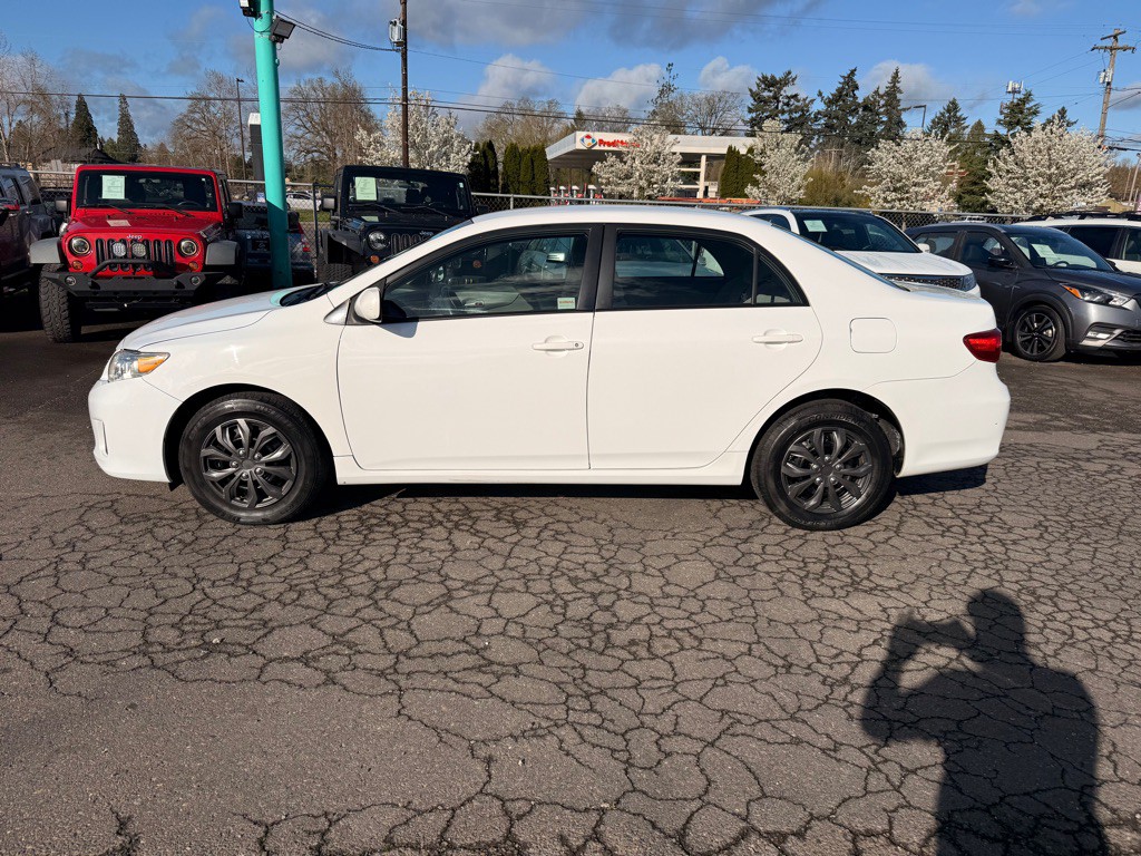 2011 Toyota Corolla Image 4