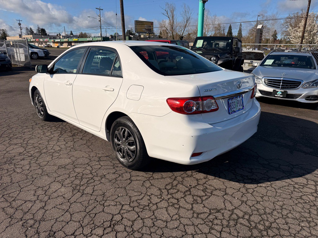 2011 Toyota Corolla Image 5